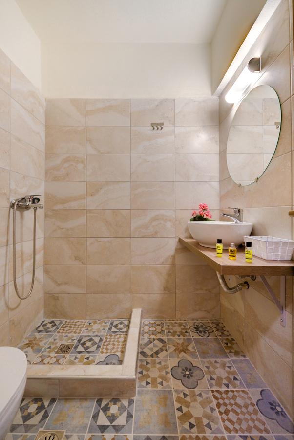 Alexander'S Great View Aparthotel Фира Екстериор снимка