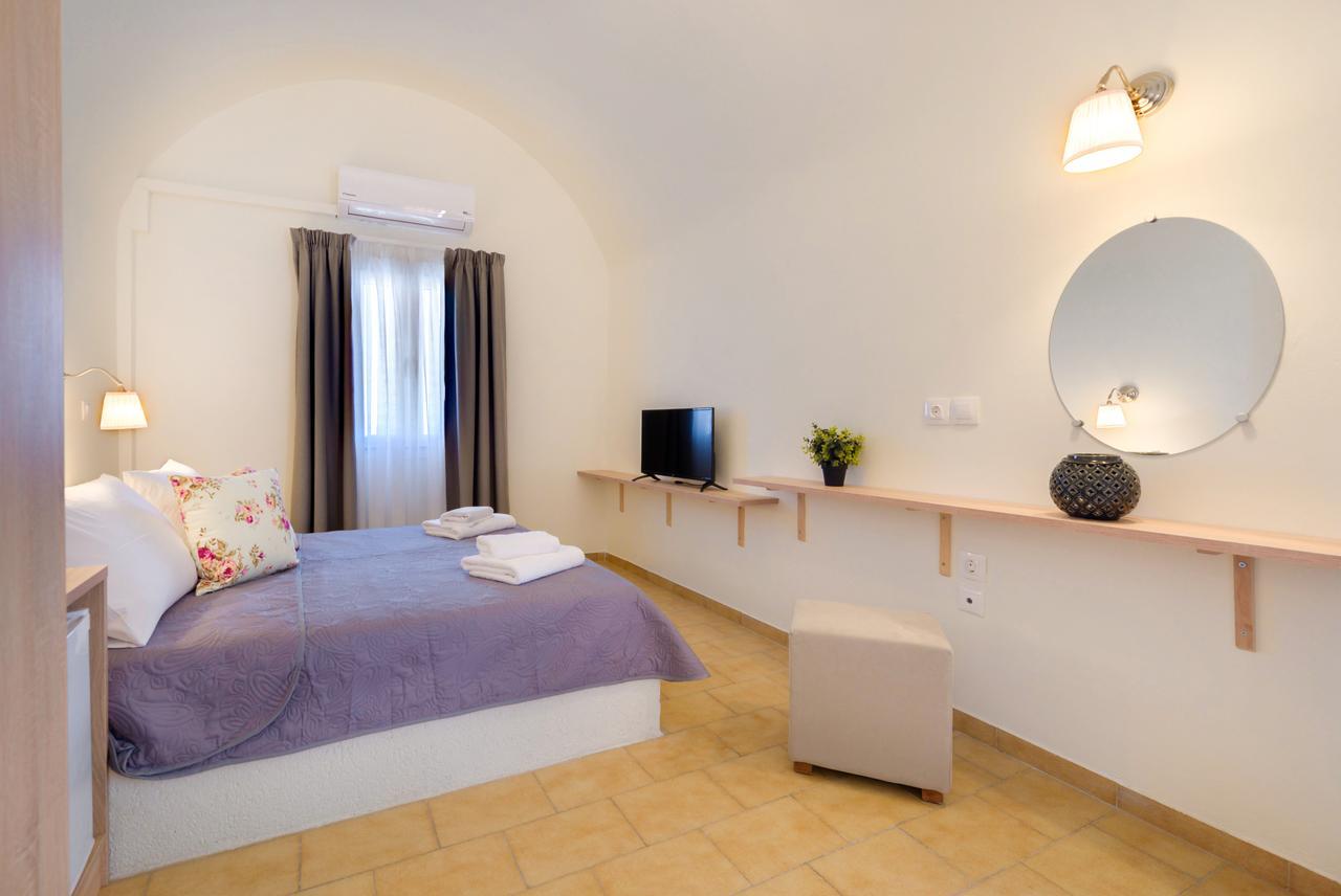 Alexander'S Great View Aparthotel Фира Екстериор снимка
